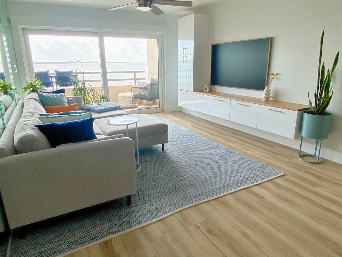 woonhome-zwevend-tv-meubel-dressoir-opgeruimd-huis-1