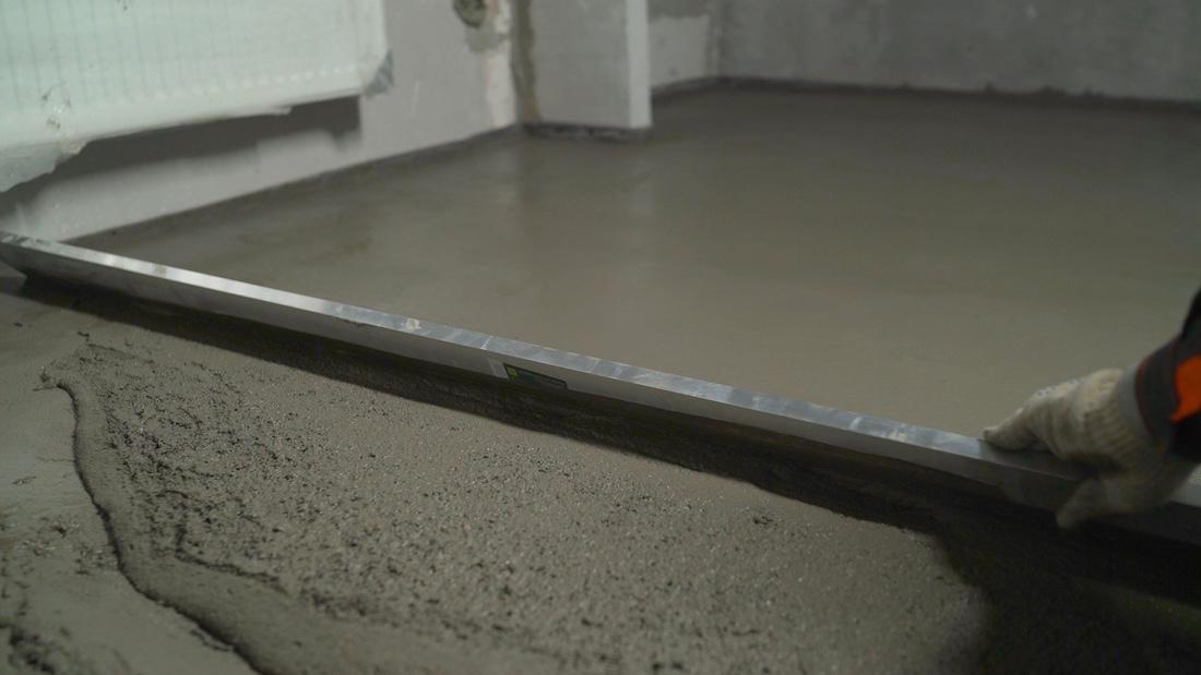 woonhome-cementdekvloer-smeervloer-leggen-plaatsen-2