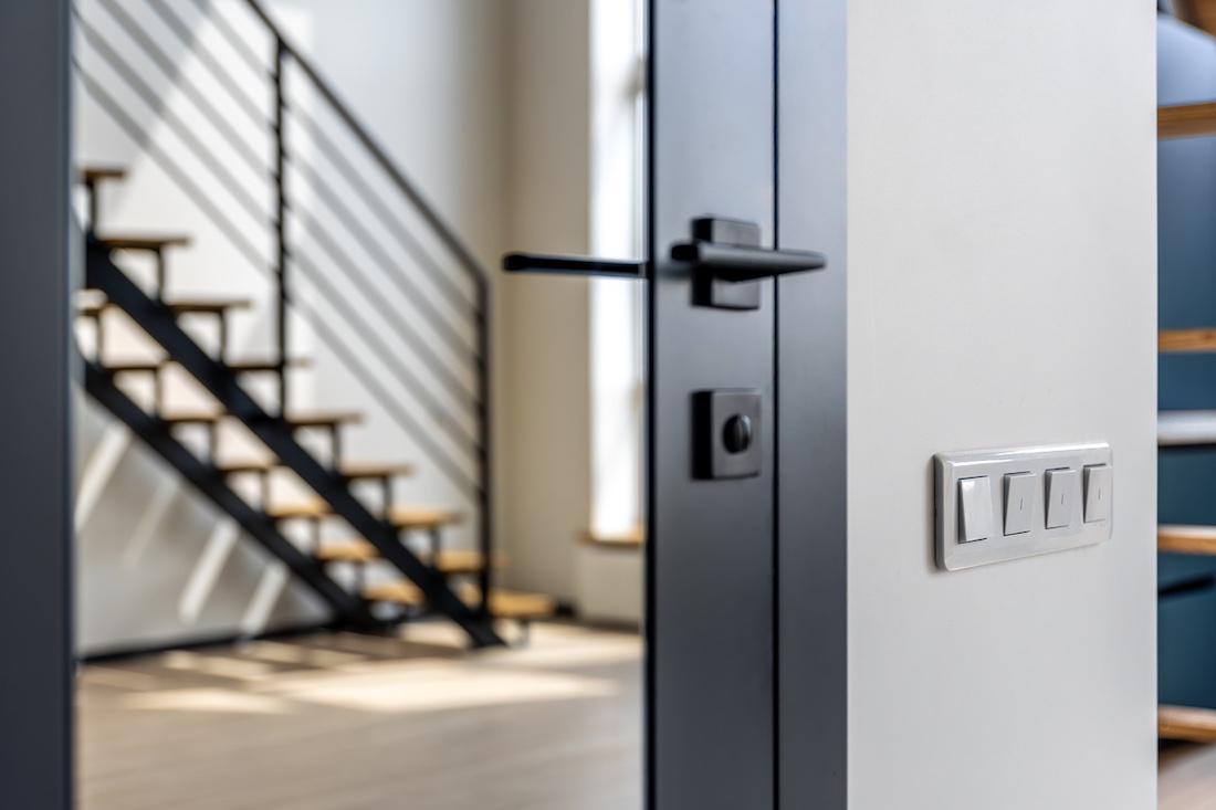 woonhome-zwarte-tussen-deur-glazen-binnendeuren-deur-1