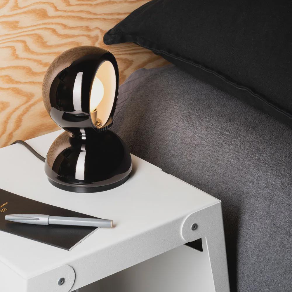 Artemide Eclisse tafellamp wit sfeerbeeld slaapkamer