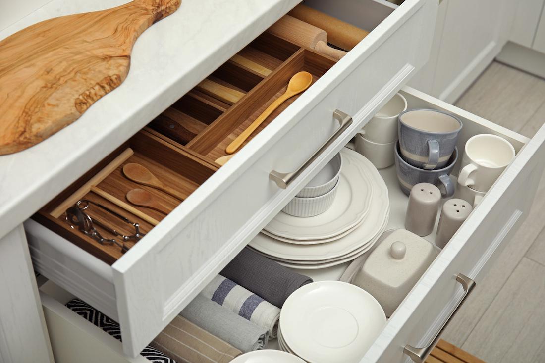 Een georganiseerde keuken werkt efficiënterwoonhome-keuken-organiseren-lades-keuken-inruimen-opruimen-1.jpg