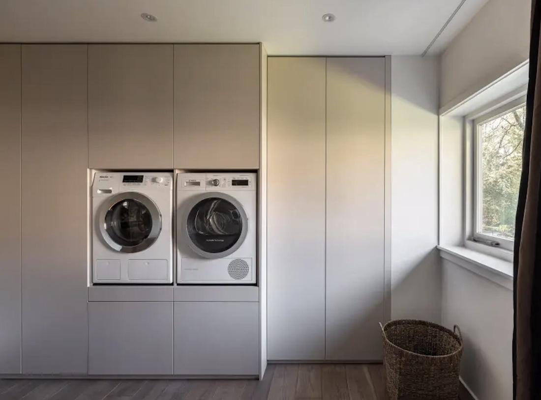 Woonhome-bijkeuken-kast-op-maat-wit-3