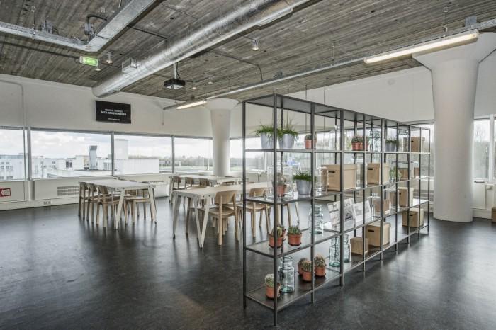 Office Tuesday – Eleven: Industrieel kantoor met &#8216;ruimte&#8217; voor een fijne sfeer