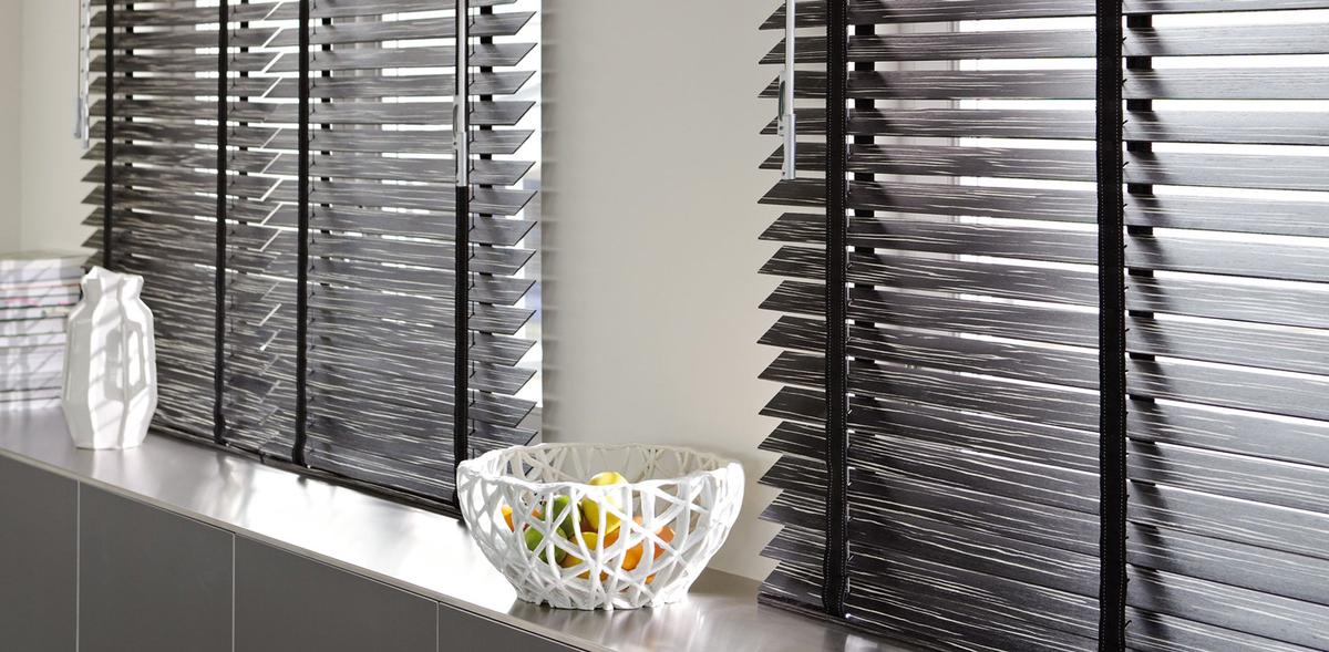 Houten jaloezieën: zo verrijk je jouw interieur
