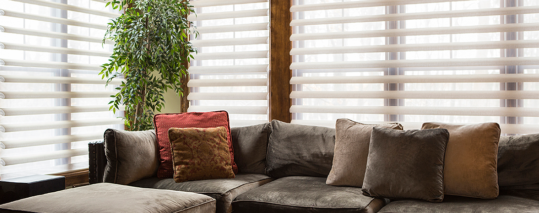 Helemaal hip met houten jaloezieën in je woonkamer