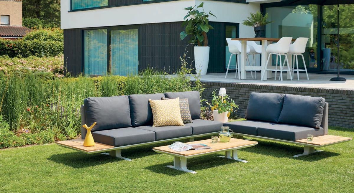 Relaxt in de tuin: 3x moderne tuinmeubelcollecties met trendy tuinbanken
