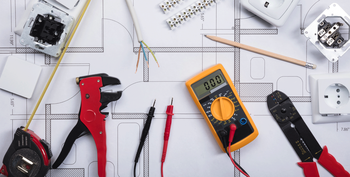 Zo ga je veilig om met elektrische apparaten in en rond het huis