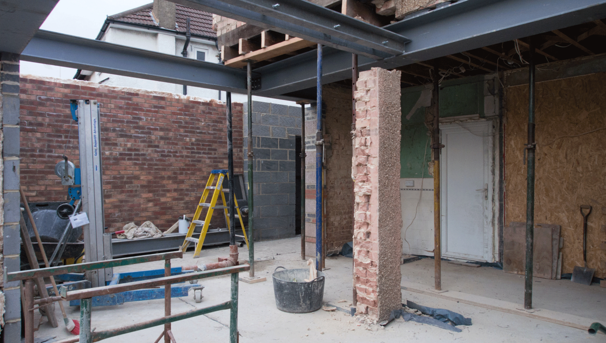 Zelf een tussenmuur slopen: zo pak je het aan