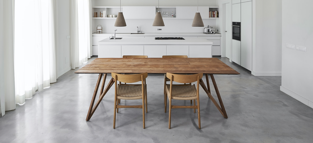 Dit zijn de voordelen van een eiken tafel