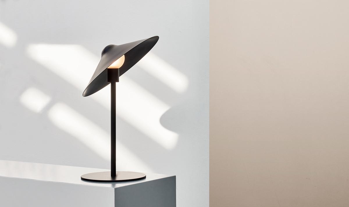 Geef je interieur een minimalistische Aziatische twist met de Bonnett designlampen