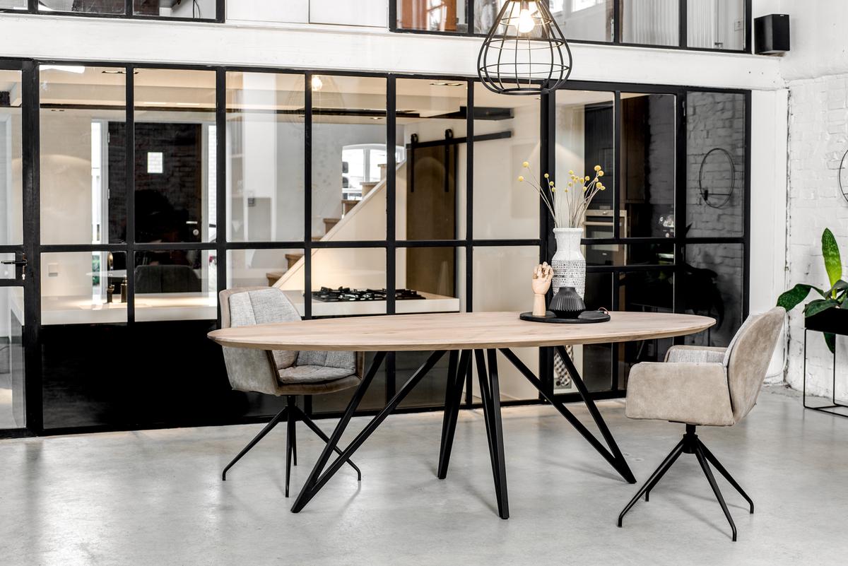 Ovale eettafels met nieuwe vormen: deze staan perfect in jouw interieur