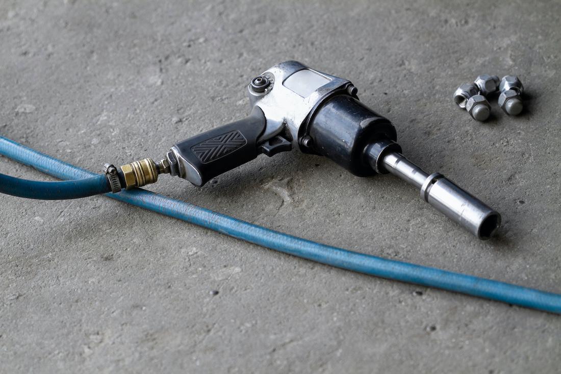 De slagmoersleutel veilig en efficiënt gebruiken