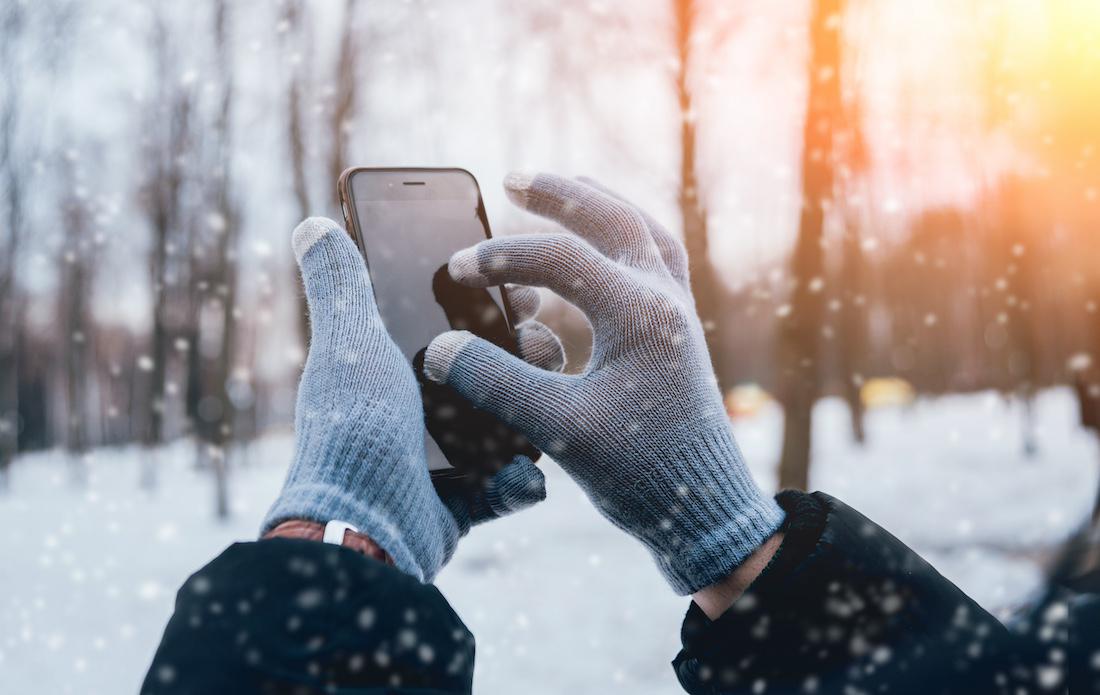 Veel op pad deze winter? Koop touchscreen handschoenen