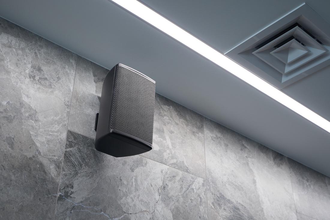 Speaker standaarden of muurbeugels: wat is de beste keuze?