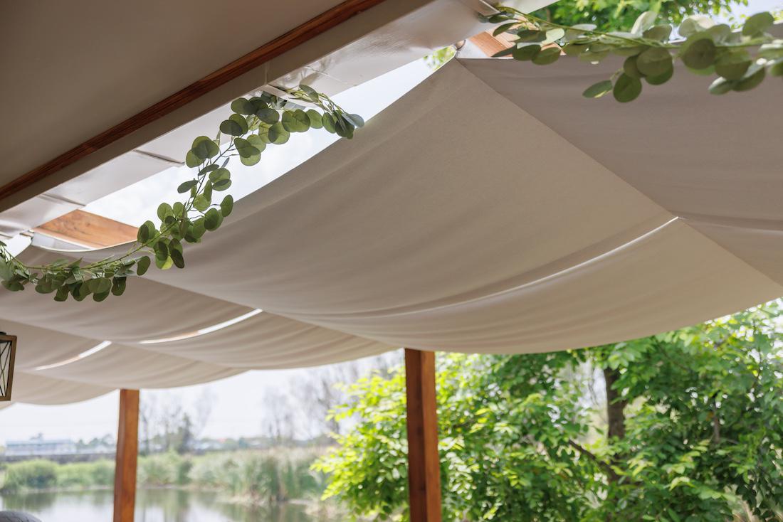 Zonnige dagen voor de boeg: span een schaduwdoek!